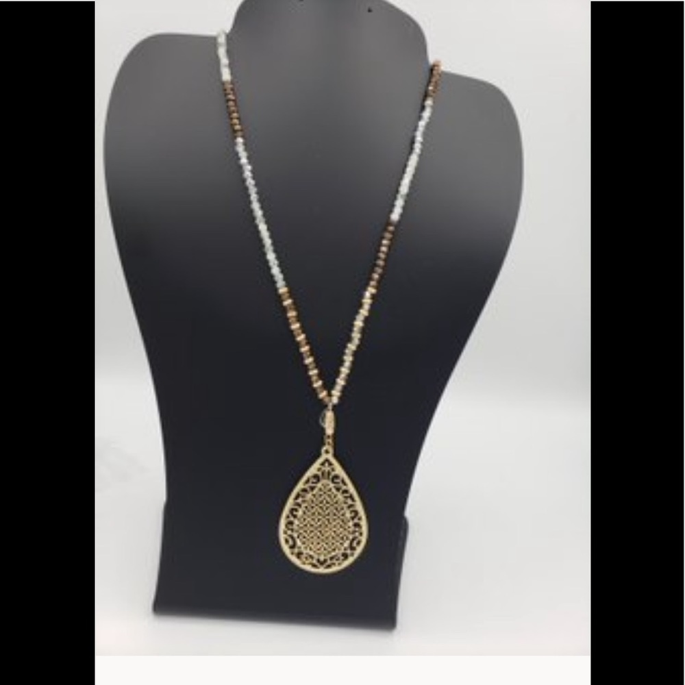 (Bonus Jewelry included ‼️)Women fashion necklace